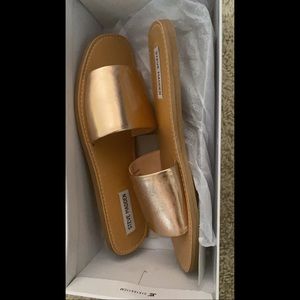 Steve Madden Island Slide Sandals in Rose Gold 9